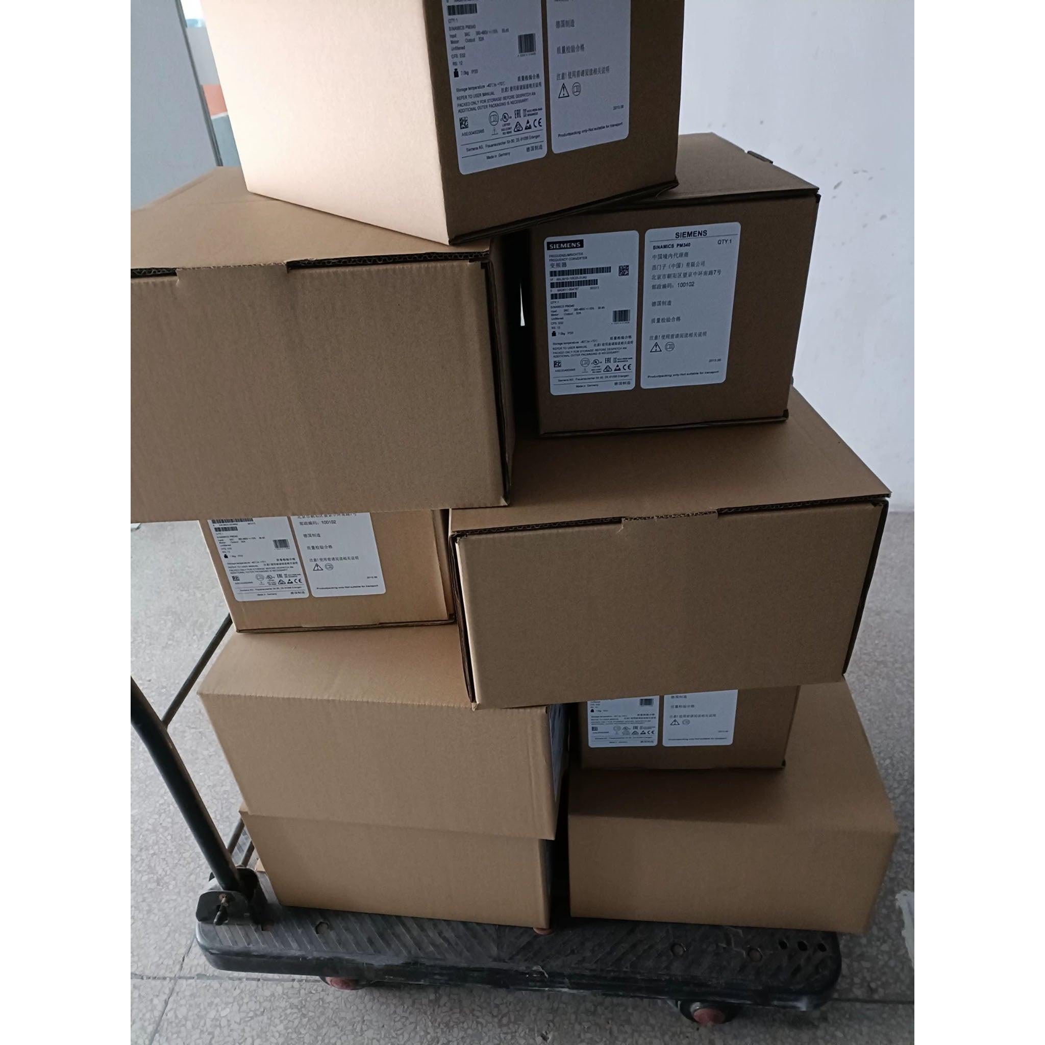 Siemens 6SL3210-1SE21-0AA0 SINAMICS S120 PM340 Power Module – 4.0kW / 10A with Integrated Filter.