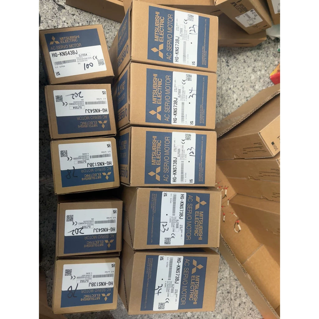Mitsubishi Electric MELSERVO-JE Series 400W Low Inertia Servo Motor HG-KN43J | AC200V with Oil Seal 17-Bit Encoder
