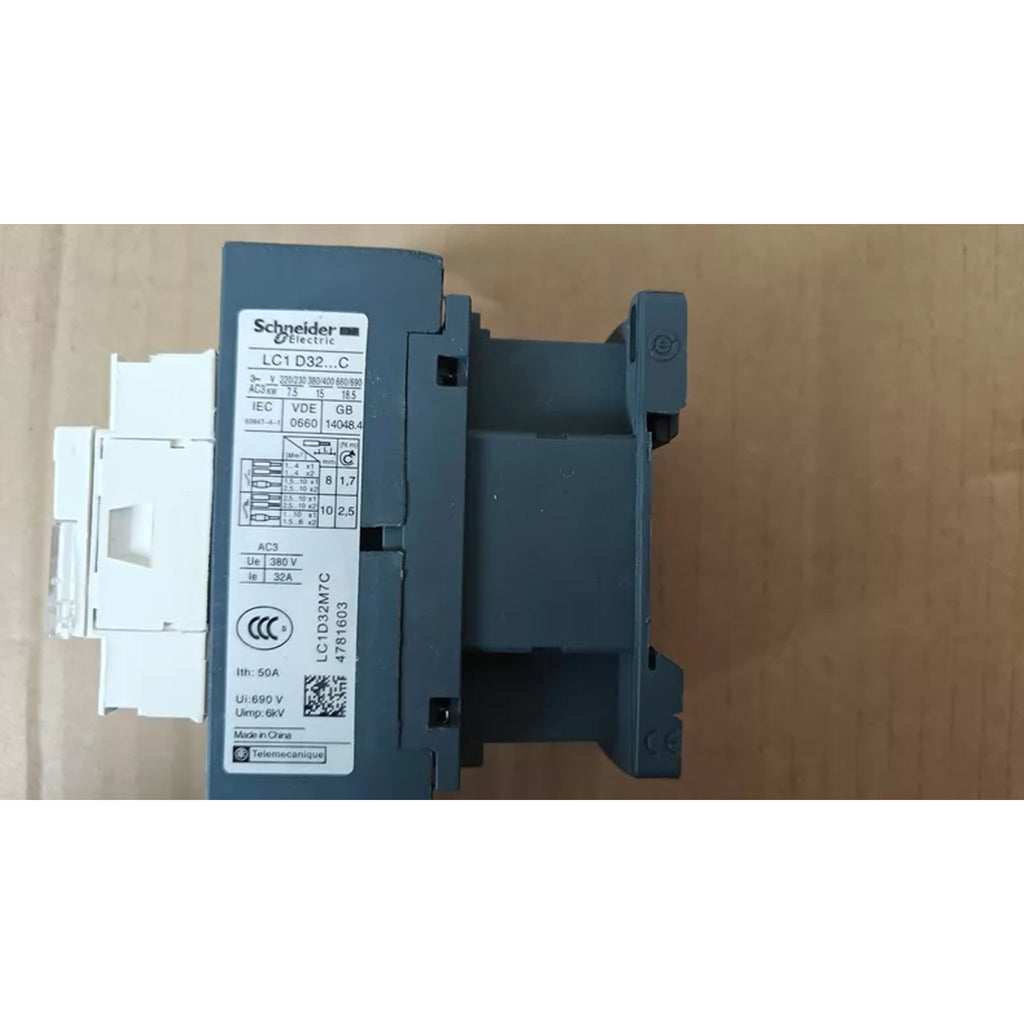 LC1D12M7C Schneider Contactor, 12A, 3-Pole, 220V AC Coil, TeSys D Series